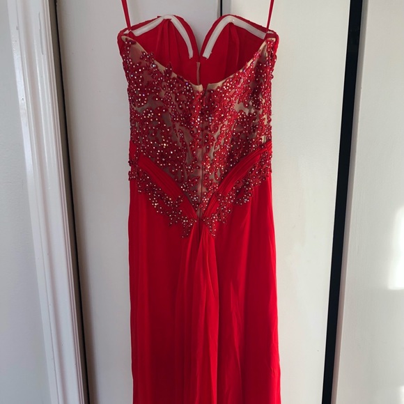 Grad/Prom dress - Picture 2 of 6